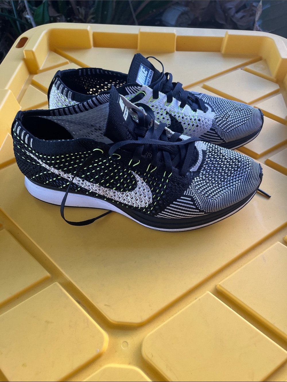 Nike FLYKNIT Racer size 8